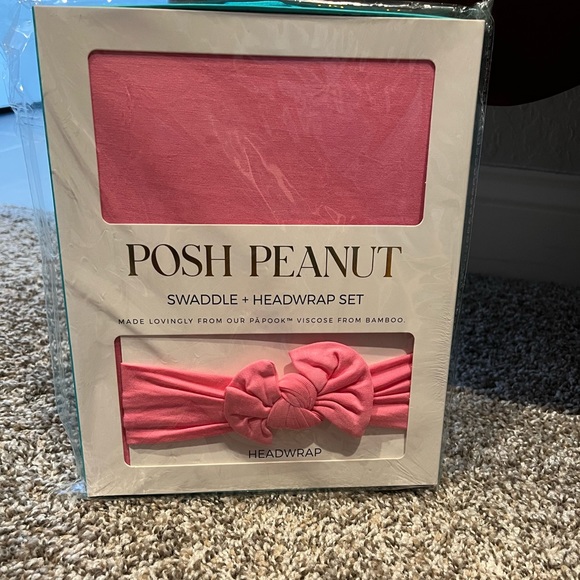 Posh Peanut Other - NWOT! Posh Peanut Swaddle & headwrap set